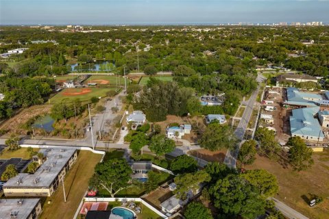 House in Largo, Florida 26.01 sq.m. № 2114659 - photo 18
