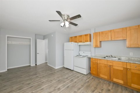 House in Largo, Florida 26.01 sq.m. № 2114659 - photo 9