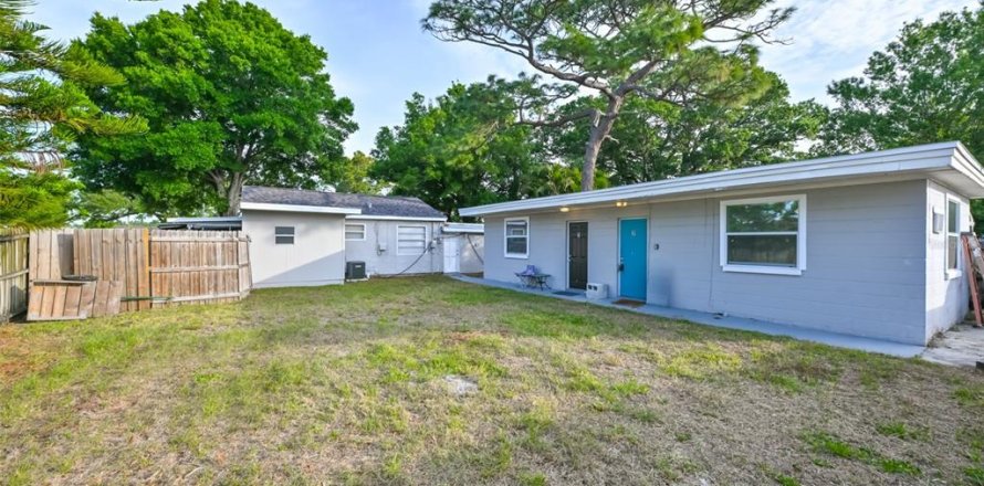 Studio in Largo, Florida № 2114659