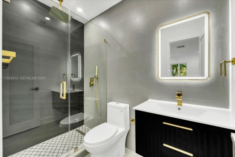 House in Miami Gardens, Florida 4 bedrooms, 171.96 sq.m. № 1999530 - photo 19