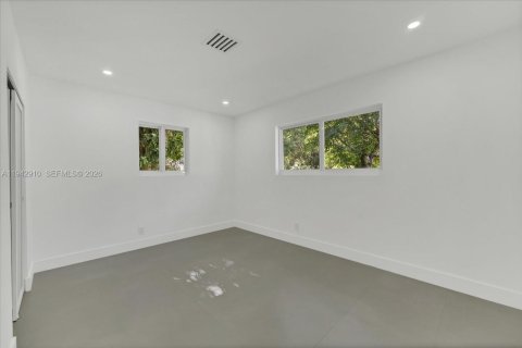 House in Miami Gardens, Florida 4 bedrooms, 171.96 sq.m. № 1999530 - photo 17