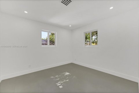 House in Miami Gardens, Florida 4 bedrooms, 171.96 sq.m. № 1999530 - photo 20