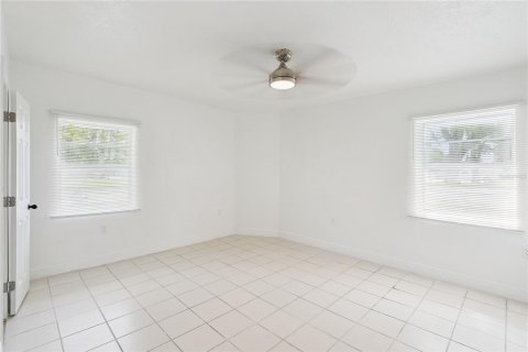 Propiedad comercial en venta en Orlando, Florida, 6 dormitorios, 178.09 m2 № 2398391 - foto 22