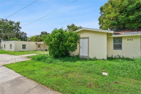 Propiedad comercial en Orlando, Florida 6 dormitorios, 178.09 m2 № 2398391