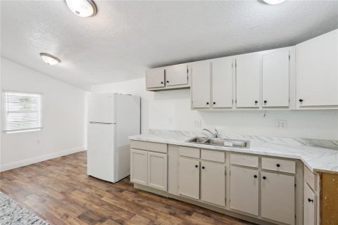 Propiedad comercial en venta en Orlando, Florida, 6 dormitorios, 178.09 m2 № 2398391 - foto 14