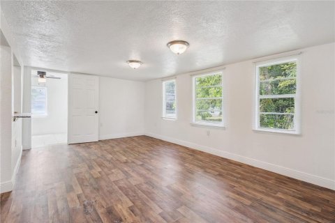 Propiedad comercial en venta en Orlando, Florida, 6 dormitorios, 178.09 m2 № 2398391 - foto 20