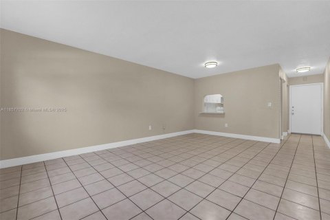 Copropriété à louer à Palmetto Bay, Floride: 2 chambres, 74.41 m2 № 1881883 - photo 16