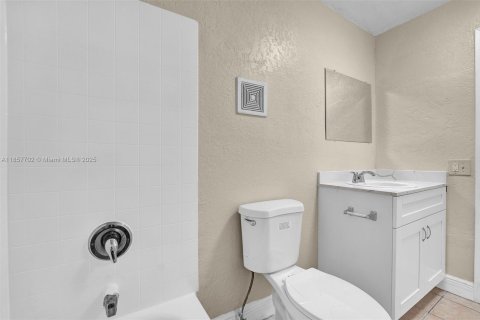 Copropriété à louer à Palmetto Bay, Floride: 2 chambres, 74.41 m2 № 1881883 - photo 19