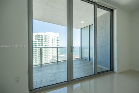 Купить кондоминиум в Майами, Флорида 1 спальня, 69.03м2, № 2044829 - фото 15