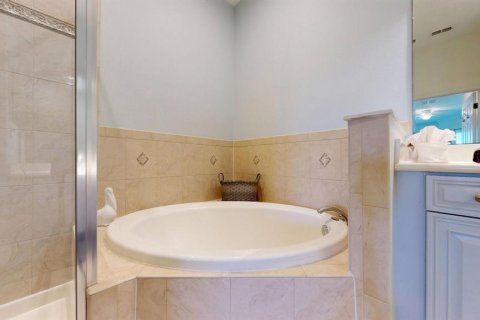 Condo in Palm Coast, Florida, 3 bedrooms № 2302765 - photo 23