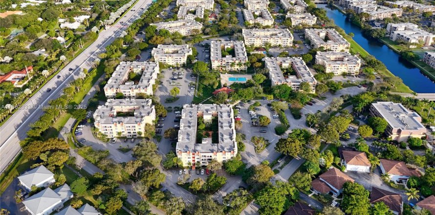 Condo à Miami, Floride, 1 chambre  № 1890818