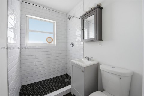 Villa ou maison à louer à Miami, Floride: 1 chambre, 50.35 m2 № 2252552 - photo 7
