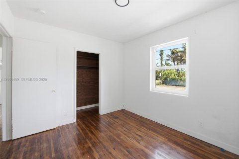 Villa ou maison à louer à Miami, Floride: 1 chambre, 50.35 m2 № 2252552 - photo 6