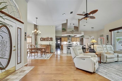 House in Homosassa, Florida 4 bedrooms, 205.78 sq.m. № 2156966 - photo 6