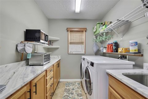 House in Homosassa, Florida 4 bedrooms, 205.78 sq.m. № 2156966 - photo 21