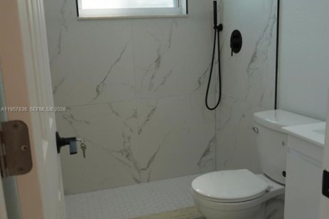 House in Homestead, Florida 4 bedrooms, 155.15 sq.m. № 2011679 - photo 19