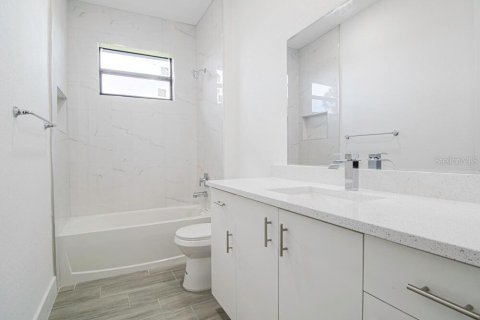 Villa ou maison à louer à Port Charlotte, Floride: 4 chambres, 161.93 m2 № 2157033 - photo 14