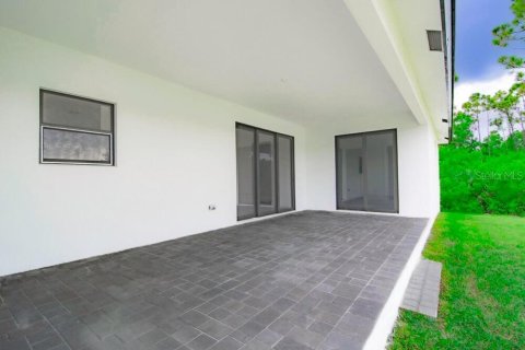 Villa ou maison à louer à Port Charlotte, Floride: 4 chambres, 161.93 m2 № 2157033 - photo 23