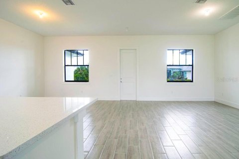 Villa ou maison à louer à Port Charlotte, Floride: 4 chambres, 161.93 m2 № 2157033 - photo 7