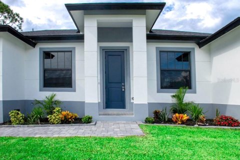 Villa ou maison à louer à Port Charlotte, Floride: 4 chambres, 161.93 m2 № 2157033 - photo 3