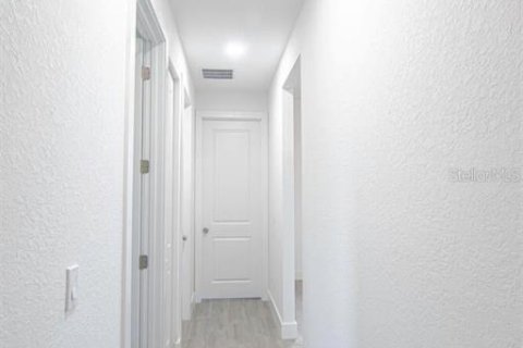 Villa ou maison à louer à Port Charlotte, Floride: 4 chambres, 161.93 m2 № 2157033 - photo 10