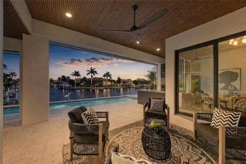 Villa ou maison à vendre à Punta Gorda, Floride: 4 chambres, 242.1 m2 № 2142231 - photo 3