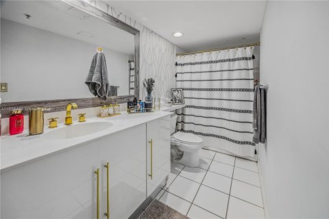 Condominio en venta en Hollywood, Florida, 2 dormitorios, 119.66 m2 № 1797105 - foto 30
