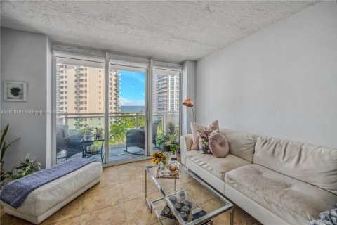Condominio en venta en Hollywood, Florida, 2 dormitorios, 119.66 m2 № 1797105 - foto 14