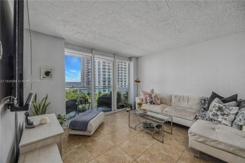 Condominio en venta en Hollywood, Florida, 2 dormitorios, 119.66 m2 № 1797105 - foto 15