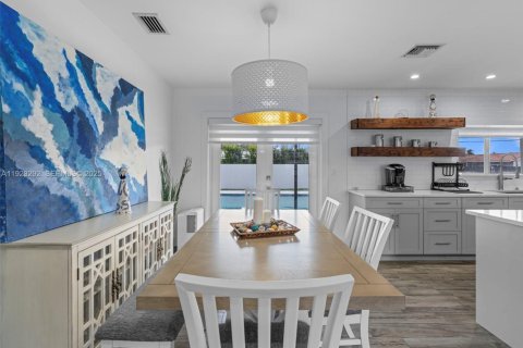 Casa en venta en Miami, Florida, 3 dormitorios, 111.67 m2 № 1982280 - foto 7
