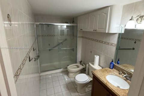 Condominio en venta en Miami Beach, Florida, 2 dormitorios, 99.41 m2 № 1504717 - foto 22