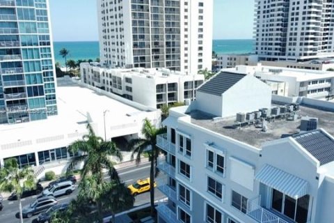 Condominio en venta en Miami Beach, Florida, 2 dormitorios, 99.41 m2 № 1504717 - foto 12