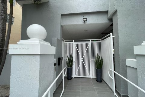 Condominio en venta en Miami Beach, Florida, 2 dormitorios, 99.41 m2 № 1504717 - foto 3