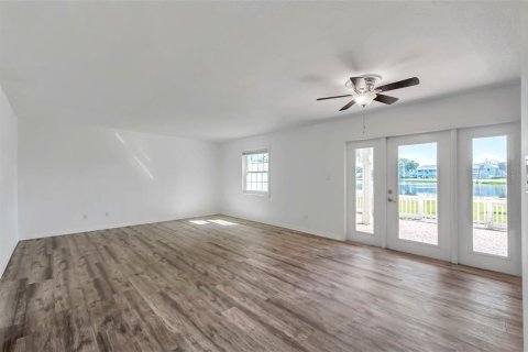 Copropriété à vendre à Saint Petersburg, Floride: 2 chambres, 94.57 m2 № 1528564 - photo 4