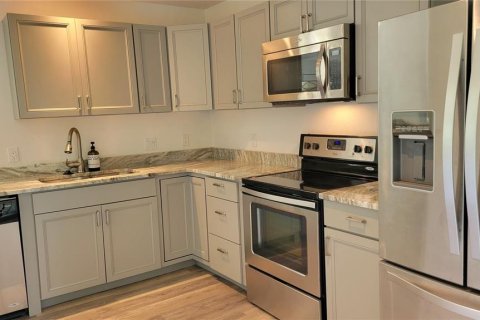 Condominio en alquiler en Sarasota, Florida, 2 dormitorios, 91.23 m2 № 1771322 - foto 6