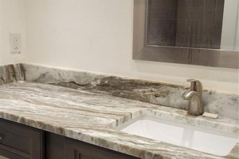 Condominio en alquiler en Sarasota, Florida, 2 dormitorios, 91.23 m2 № 1771322 - foto 16