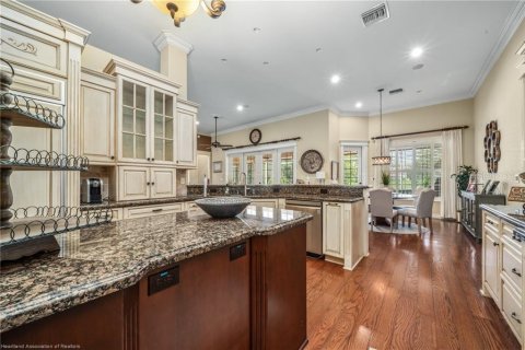 House in Sebring, Florida 3 bedrooms, 316.89 sq.m. № 1789886 - photo 10