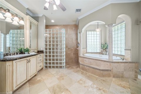 House in Sebring, Florida 3 bedrooms, 316.89 sq.m. № 1789886 - photo 23