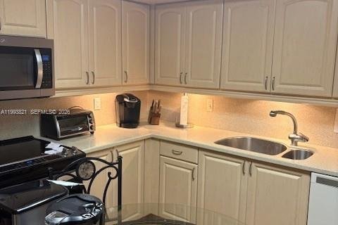 Condominio en venta en Hollywood, Florida, 2 dormitorios, 128.48 m2 № 2058306 - foto 19