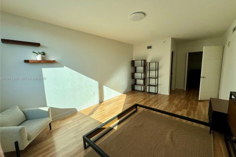 Condominio en alquiler en Hallandale Beach, Florida, 2 dormitorios, 97.73 m2 № 2024736 - foto 9