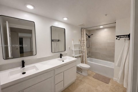 Condominio en alquiler en Hallandale Beach, Florida, 2 dormitorios, 97.73 m2 № 2024736 - foto 11