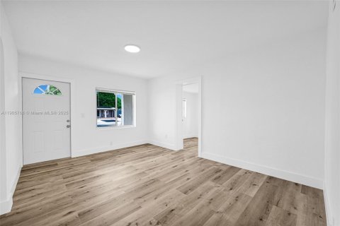 Villa ou maison à vendre à Hialeah, Floride: 4 chambres, 135.82 m2 № 1956637 - photo 29