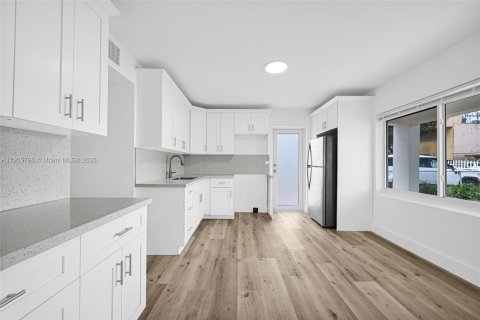 Villa ou maison à vendre à Hialeah, Floride: 4 chambres, 135.82 m2 № 1956637 - photo 8