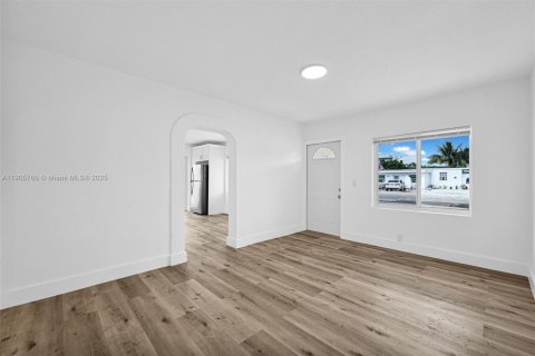 Villa ou maison à vendre à Hialeah, Floride: 4 chambres, 135.82 m2 № 1956637 - photo 30