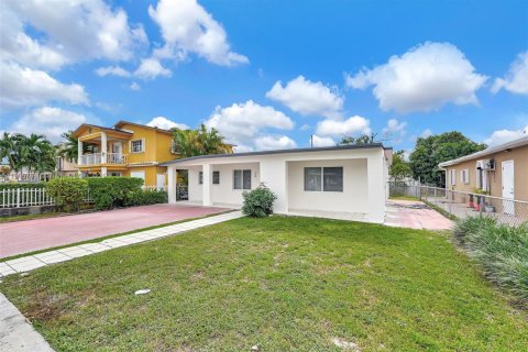 Villa ou maison à vendre à Hialeah, Floride: 4 chambres, 135.82 m2 № 1956637 - photo 5