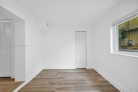 Villa ou maison à vendre à Hialeah, Floride: 4 chambres, 135.82 m2 № 1956637 - photo 15