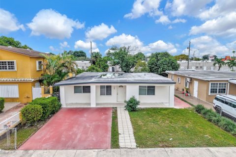 Villa ou maison à vendre à Hialeah, Floride: 4 chambres, 135.82 m2 № 1956637 - photo 3