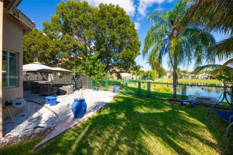 House in Homestead, Florida 4 bedrooms, 216.09 sq.m. № 1976403 - photo 24