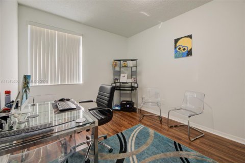 House in Homestead, Florida 4 bedrooms, 216.09 sq.m. № 1976403 - photo 21