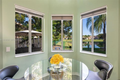 House in Homestead, Florida 4 bedrooms, 216.09 sq.m. № 1976403 - photo 11